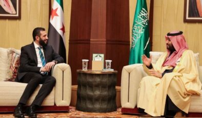 Muhammed bin Selman ile Ahmed Şara, telefonda görüştü