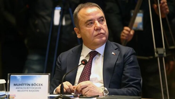 Muhittin Böcek: ‘Kıymetli basın emekçilerimizin 10 Ocak Çalışan Gazeteciler Günü’nü yürekten kutluyorum’