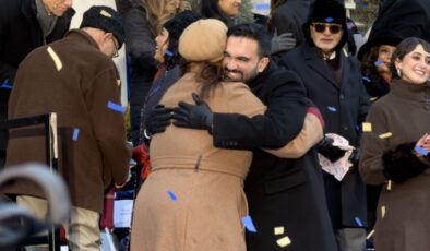 New York’un ilk Müslüman Belediye Başkanı Mamdani, Kur’an-ı Kerim’e el basarak yemin etti