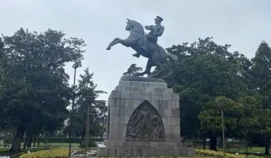 Onur Anıtı 94 yaşında