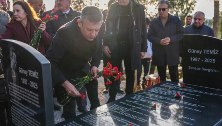 Özgür Özel, Manisa’da akrabasına taziye ziyaretinde bulundu