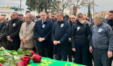 Özgür Özel, Manisa’da cenaze törenine katıldı