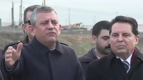 Özgür Özel’den ‘Ahmet Özer’ kararı için çok sert tepki: ‘Bu artık soytarılık!’