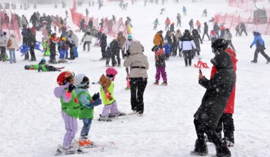 Palandöken’de kar kalınlığı 230 santimetreye ulaştı!