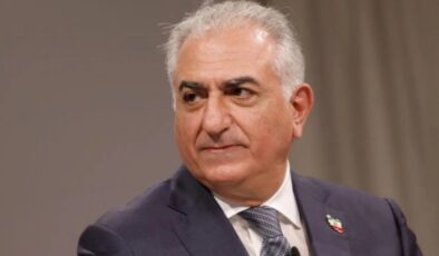Rıza Pehlevi’den protestoculara çağrı: Sokakları terk etmeyin