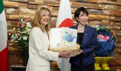 Sanae Takaiçi’den Giorgia Meloni’ye doğum günü sürprizi