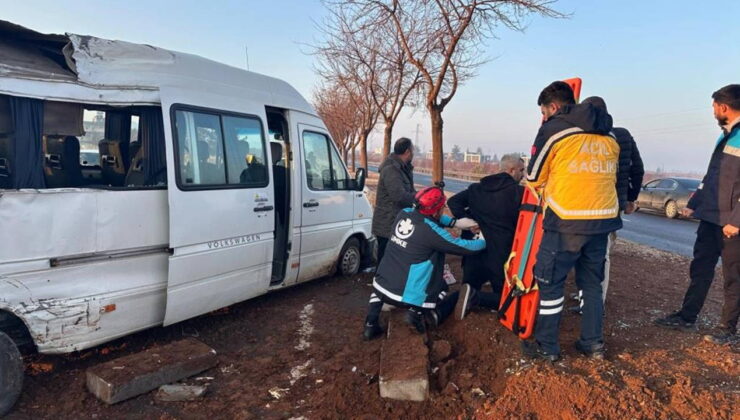 Şanlıurfa’da işçi servisi ağaca çarptı: Yaralılar var!