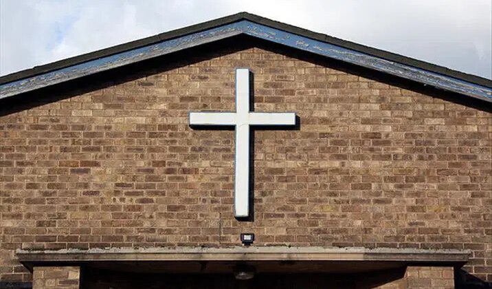 Seçime müdahale iddiası: Kiliseye polis baskını