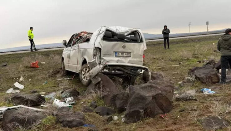 Şırnak’ta minibüs takla attı: Irak uyruklu 2 kişi hayatını kaybetti, 6 yaralı