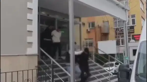 Şişli ve Beşiktaş’ta iş yerlerine silahlı saldırı: 3 şüpheli tutuklandı