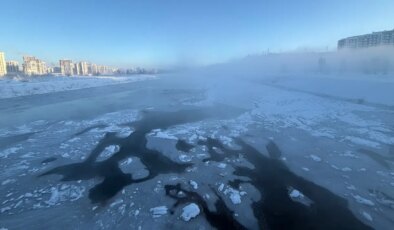 Sivas eksi 19’u gördü: Kızılırmak buz tuttu