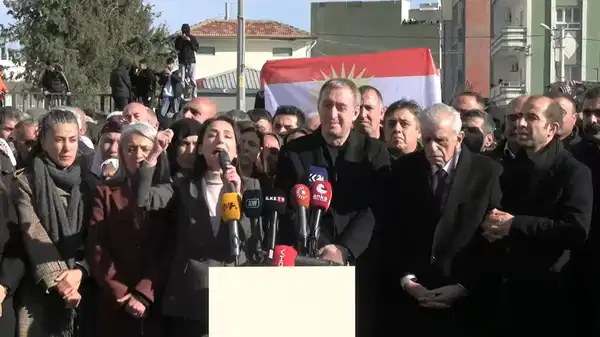 Son dakika… DEM Parti grup toplantısını Nusaybin’de yaptı: Tuncay Bakırhan’dan Bahçeli’ye sert tepki!