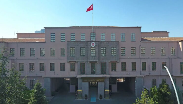 Son Dakika… MSB’den ‘Türk bayrağı’ açıklaması: ‘Organize bir provokasyon, failleri tespit edildi’