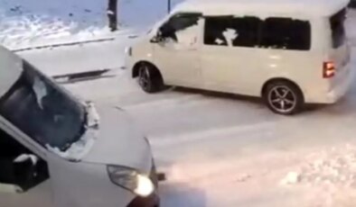 Sultangazi’de kar yağışı kazalara neden oldu: Caddeler buz pistine döndü