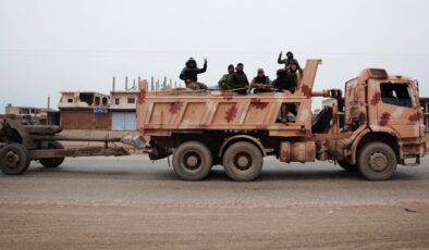 Suriye ordusu, Rakka kentine yoğun sevkiyat yapıyor