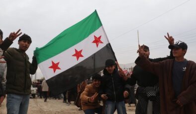 Suriye’de Kürtçe seçmeli ders oldu