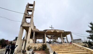 Suriye’de SDG’nin atölyeye çevirdiği kilise görüntülendi