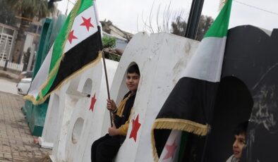 Suriye’de tarihi dönüşüm: Kürtlere vatandaşlık veriliyor