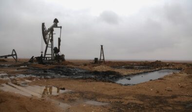 Suriye’de terör örgütü YPG’den alınan bölgelerde petrol çıkarılıyor