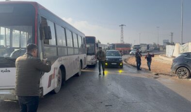 Suriye’de teslim olan SDG’liler otobüslerle farklı bölgeler götürülecek