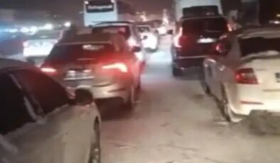 TAG Otoyolu Gaziantep kesiminde kar esareti: Çok sayıda araç mahsur kaldı