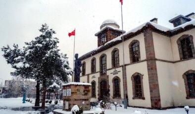 Tarihi Erzurum Kongre Binası ziyarete kapatıldı