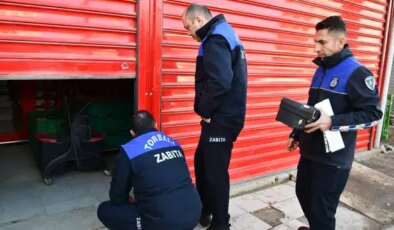 Tarihi geçmiş ürün sattılar! İzmir’de iki zincir market şubesi mühürlendi