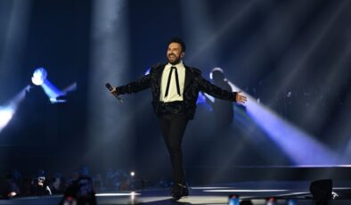 Tarkan yaklaşık 7 yıl aradan sonra İstanbul’da sahne aldı