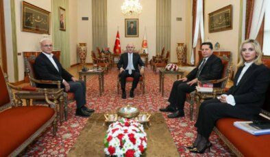 TBMM Başkanı Numan Kurtulmuş, Ahmet Özer ve Tekin Bingöl ile bir araya geldi