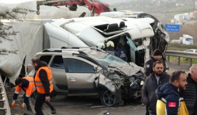 TIR karşı şeride geçip araçlara daldı: Ölü ve yaralılar var!