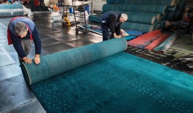 Tokyo Camisi’nin yeni halıları Manisa Demirci’de dokundu