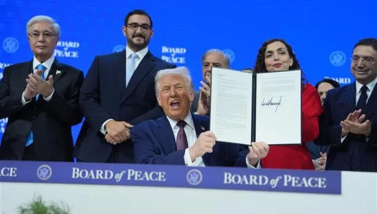 Trump ‘Barış Kurulu’nu Davos’ta imzalattı: ‘Herkes parçası olmak istiyor’