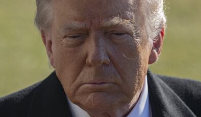 Trump’tan İran’daki göstericilere çağrı: Kurumlarınızı ele geçirin