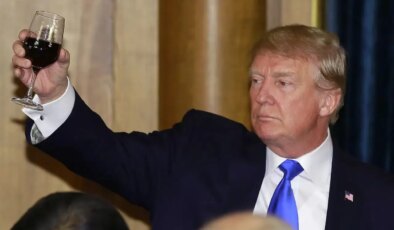 Trump’tan Macrona sert sözler… Bu kez hedefinde ‘Fransız şarabı’ var