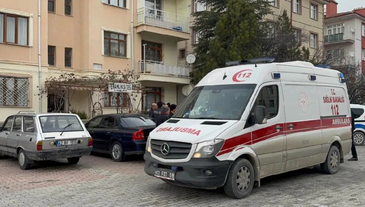 Tüfeğini temizlerken kazara kendini vurdu!