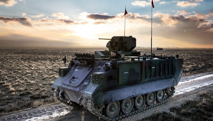 Türkiye’nin ilk elektrikli zırhlı personel taşıyıcısı E-ZPT sahalarda