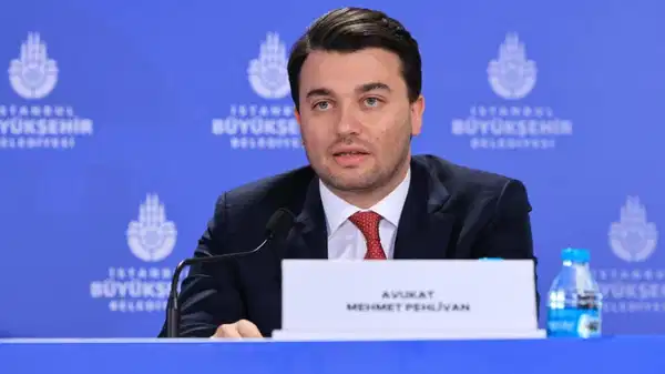 Tutuklu avukat Mehmet Pehlivan’dan tutuklamalara ‘gerekçe’ tepkisi: ‘Lütuf değil, anayasal haktır’