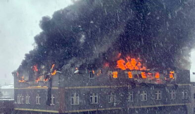 Tuzla’da fabrikada yangın çıktı! Ekipler müdahale ediyor