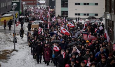Ülkenin gördüğü en büyük protesto: Grönland satılık değil