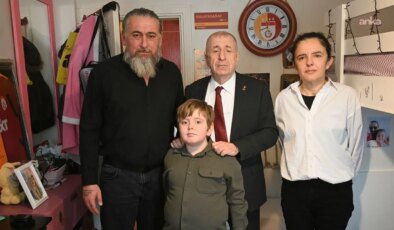 Ümit Özdağ, trafik kazası sonucu hayatını kaybeden Işıl Öykü Dinç’in ailesini ziyaret etti