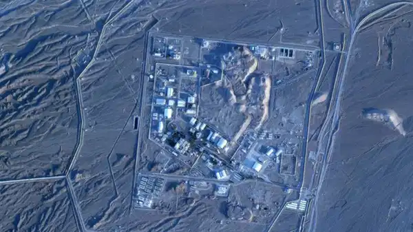 Uydu görüntüleri ortaya koydu: İsfahan ve Natanz’daki nükleer tesislerde ‘faaliyet’ tespit edildi