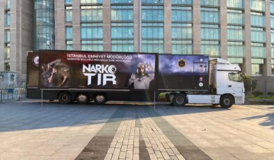 Uyuşturucu soruşturması sürerken Çağlayan Adliyesi önüne ‘Narko TIR’ getirildi