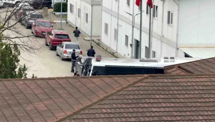 Uyuşturucu soruşturmasında gözaltına alınan ünlüler Adli Tıp Kurumu’na getirildi