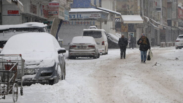 Van’da 110 yerleşim yeri ulaşıma açıldı!