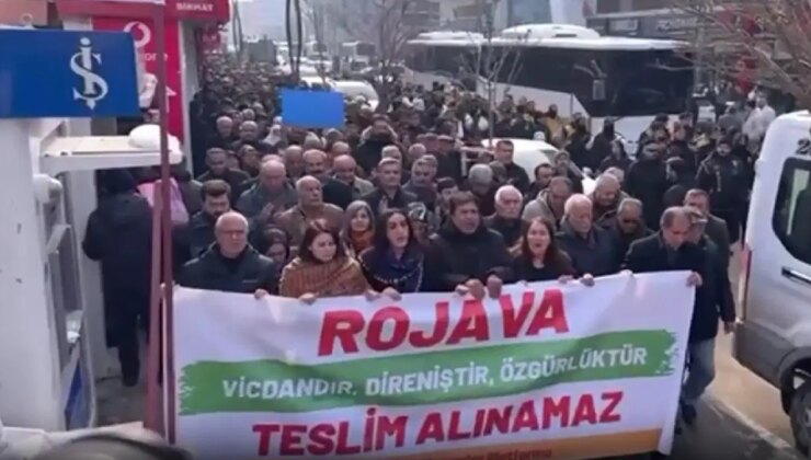 Van’da ‘Halep’ protestosu: ‘Bu saldırılar süreci etkileyecek’