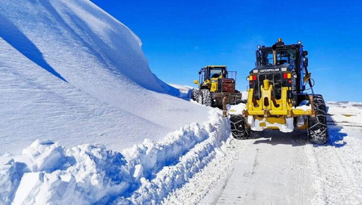 Van’da kar esareti: 14 yerleşim yerinin yolu ulaşıma kapalı