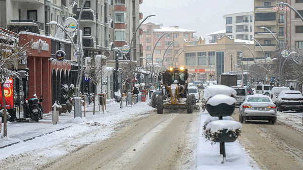 Van’da kar esareti sürüyor: 220 yerleşim yerine ulaşım sağlanamıyor