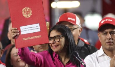 Venezuela Meclisi’nden tarihi adım: Hidrokarbon Yasası kabul edildi