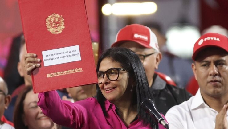 Venezuela Meclisi’nden tarihi adım: Hidrokarbon Yasası kabul edildi