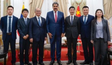 Venezuela saldırısı öncesi zirve: Maduro saatler önce Çinli heyetle görüştü